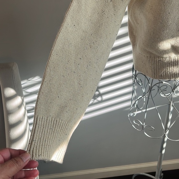 The North Face Crestview 1/4 Zip Sweater - Picture 3 of 8